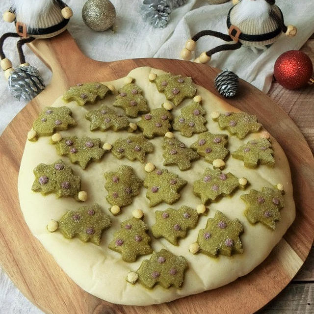 ポリ袋★クリスマスツリーのメロンパンピザ