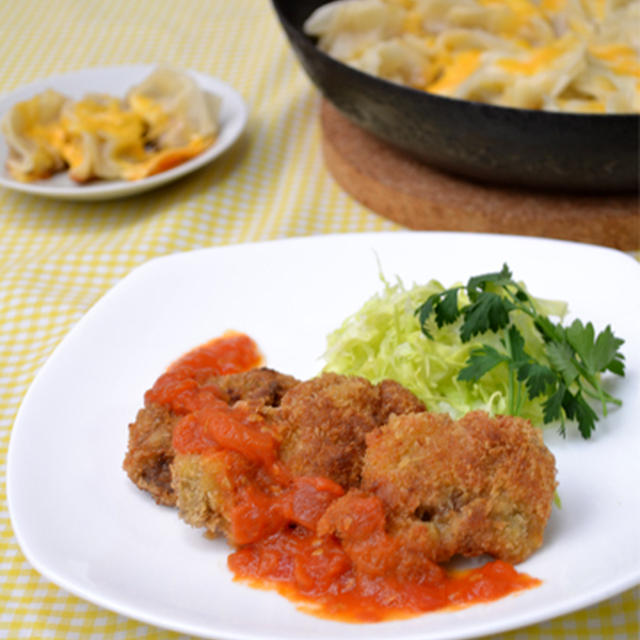 カツレツとチーズ餃子のボリューミー（課題）晩ご飯。