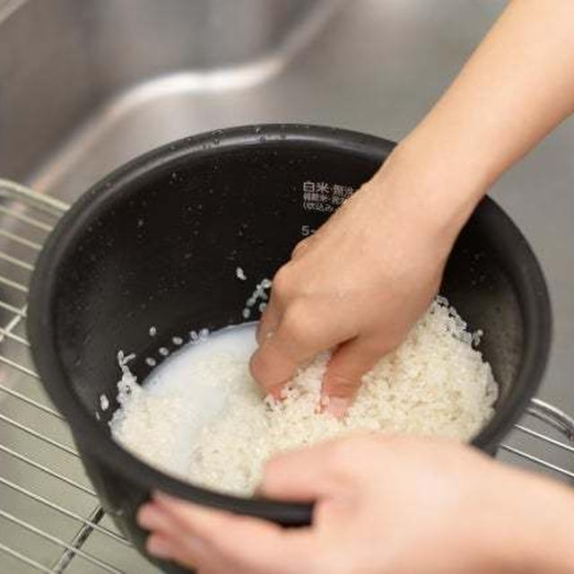 炊飯器の炊飯予約、お米は何時間水につけっぱなしでもいいの？