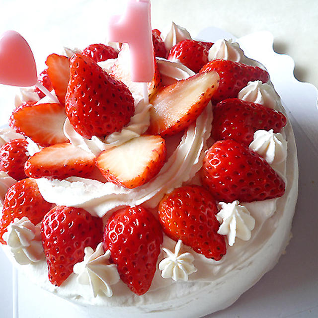 結婚1周年記念♪イチゴの手作りケーキ