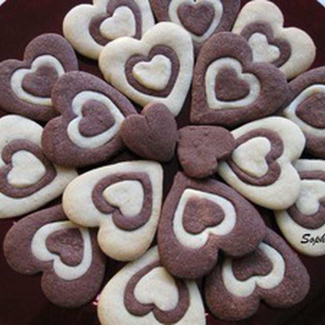 バレンタインの２色ハートクッキー