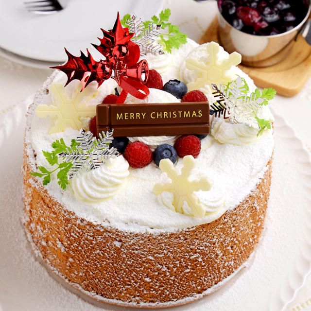 【2018クリスマスケーキ】雪のベリーシフォンケーキ～ソース付き～