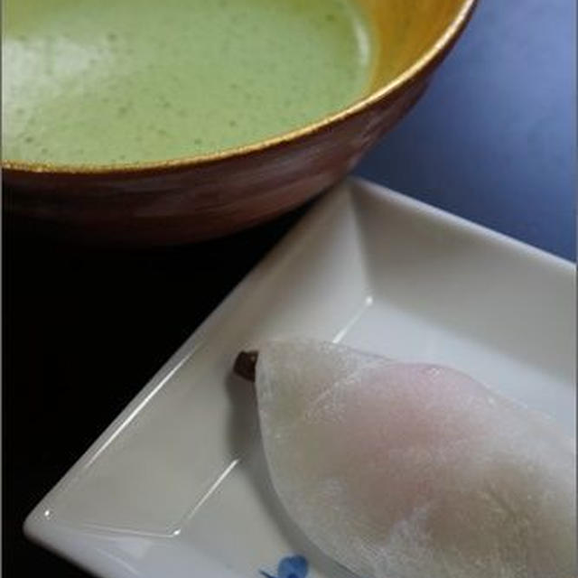 たねやさんの「菱はなびら」で、ミニお茶会♡