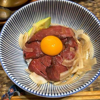 ローストビーフ丼