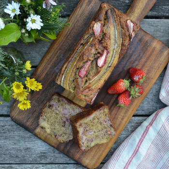 Strawberry Banana Bread ストロベリーバナナブレッド