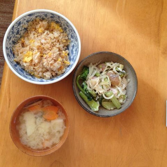 今日のお昼ご飯　鶏そぼろ卵炒飯