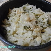 鮭缶とわかめの炊き込みご飯