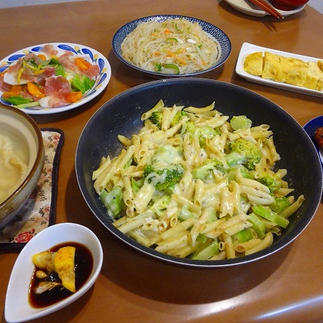 とろとろの湯豆腐と、ふわふわだし巻き卵