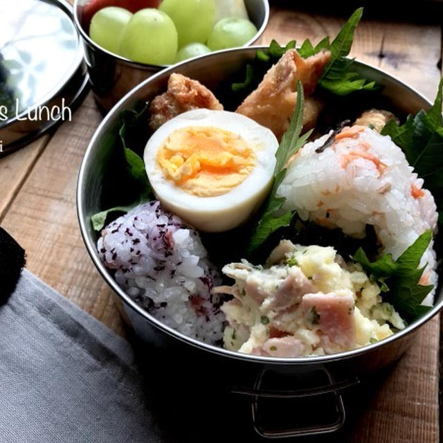 息子の✳︎唐揚げ&おにぎり弁当