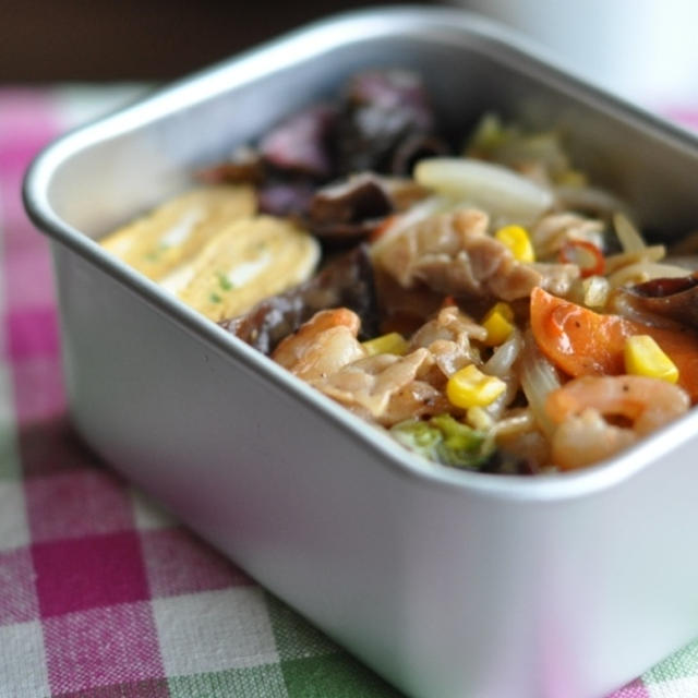 お野菜たっぷり中華丼弁当。