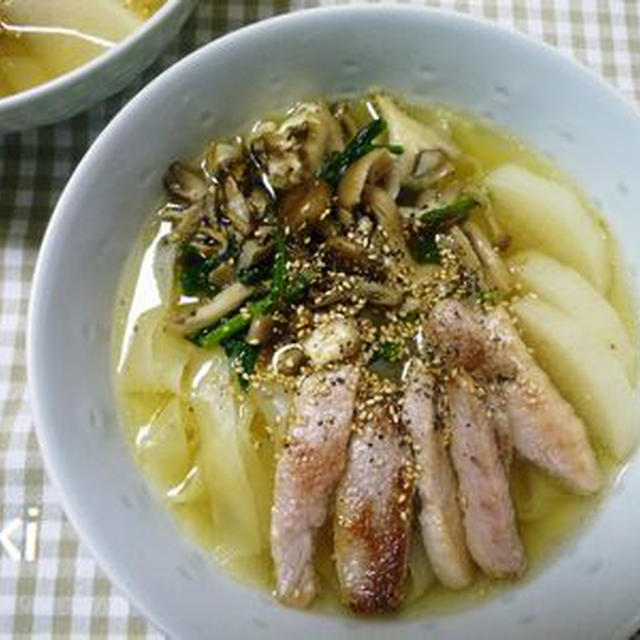 温麺とトマトクリームグラコロ**