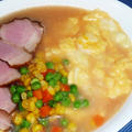 みかん亭謹製スープ・イン・スクランブルエッグとU.F.Oガーリックイカスミ焼きそばは割り箸で食え
