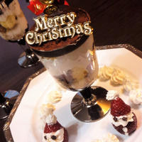 【レシピ】クリスマス★簡単★時短★ケーキ【カップティラミス・イチゴサンタ添え】