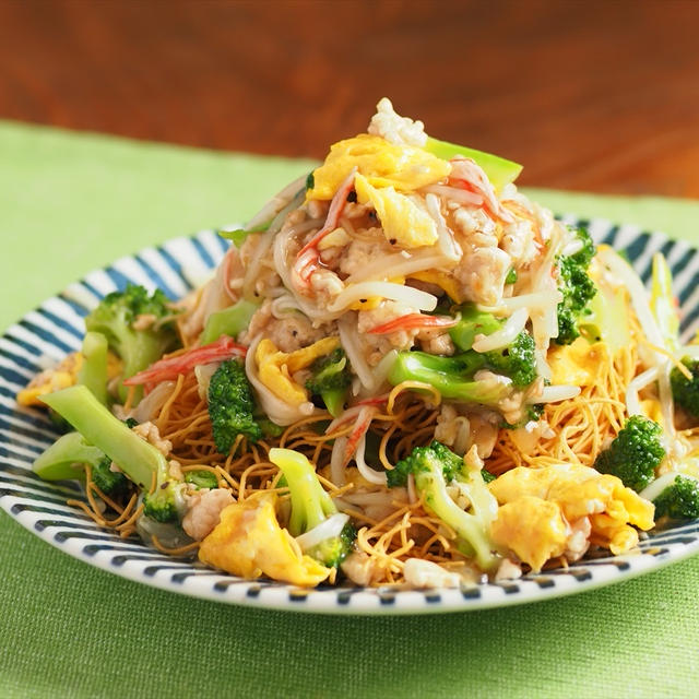 味のマルタイ/マッスルキャンペーン！　鶏そぼろとブロッコリーのあんかけ皿うどん、鶏胸ひき肉、カニカマと卵でタンパク質アップ！