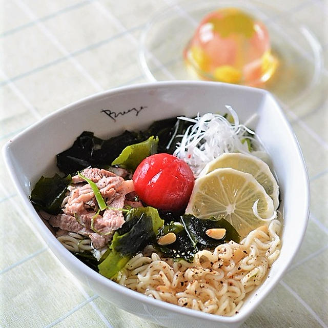 わかめたっぷり！ねぎ塩スープで爽やかラーメン♪