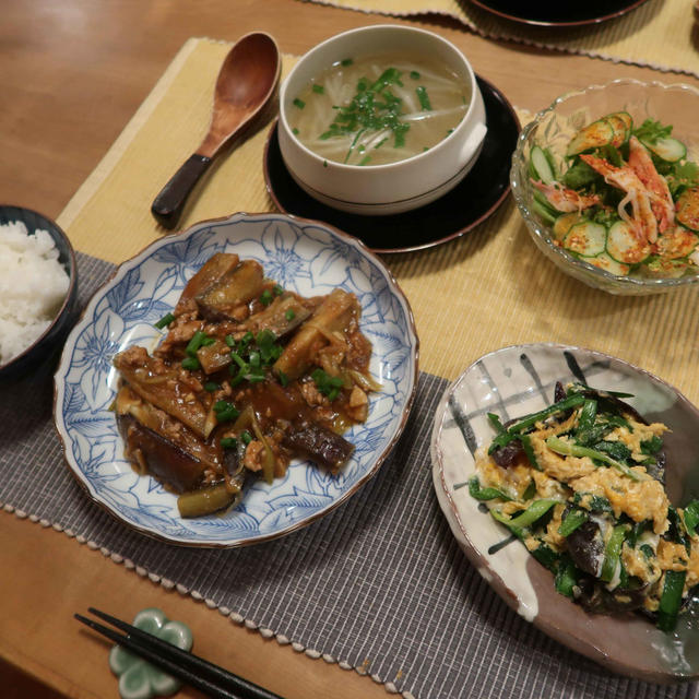 麻婆茄子＆生キクラゲ入りニラ玉の晩ご飯　と　紫陽花の花：七変化♪