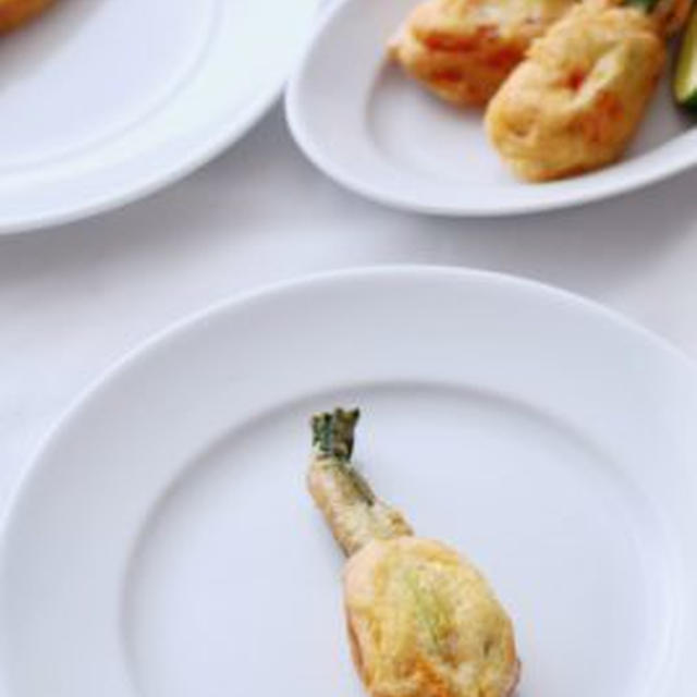 花ズッキーニのベニエ カニ仕立てbeignets De Fleurs De Courgettes Au Crabe By Mietchiさん レシピブログ 料理ブログのレシピ満載