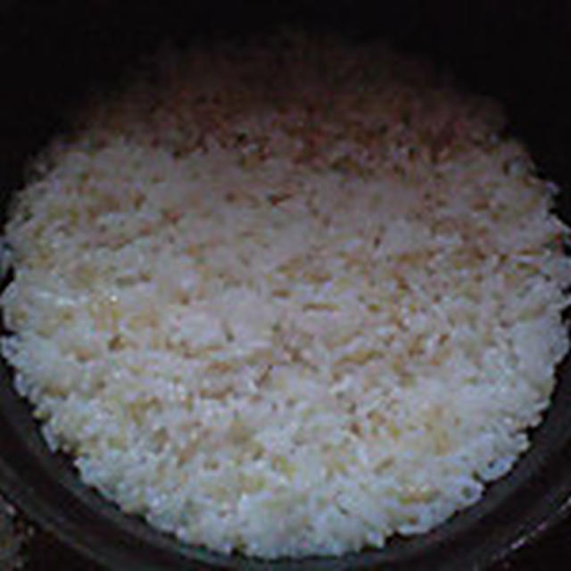 湯立てで白米（１０２５）。。。長野県　コシヒカリ　安曇野松川村産　特別栽培米　鈴虫の里・白米（あいざわ米店）と茨城県産うまかっぺコシヒカリ玄米・新米（あいざわ米店）