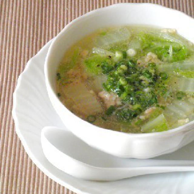 暮らしニスタ公式LINE掲載♪3分煮るだけ☆鶏挽肉と白菜の春雨スープ