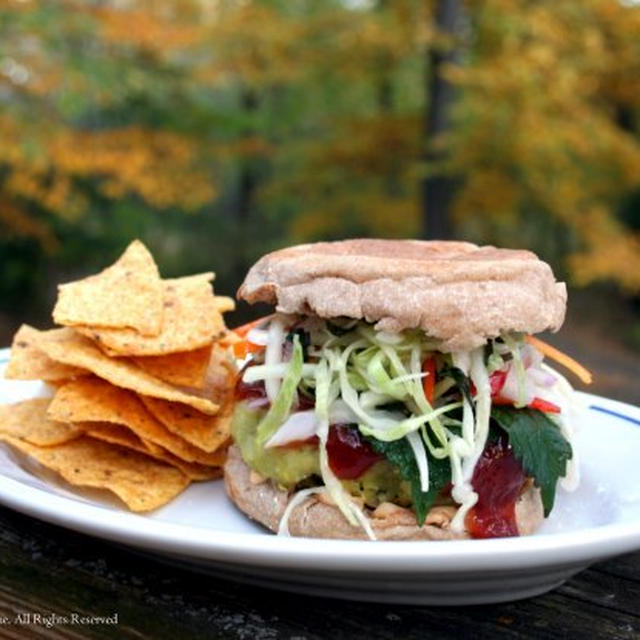 Split Pea Burger緑豆（スプリットピー）バーガー