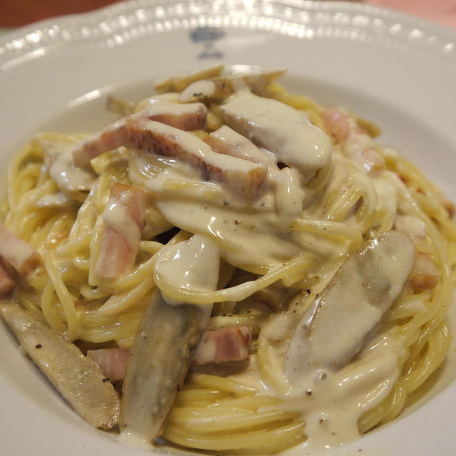 新牛蒡のクリームパスタ　と　桜