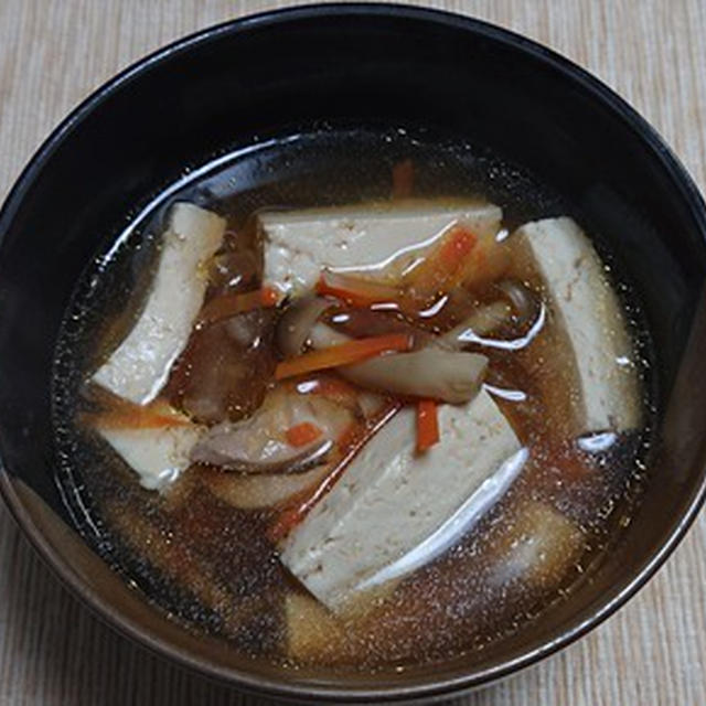 鶏肉と豆腐と細切り野菜のめんつゆ煮