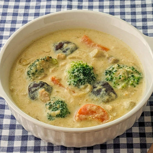 【レシピ】[ルーなし][煮込まない][小麦粉なし]しいたけとツナの米粉豆乳カレーシチュー