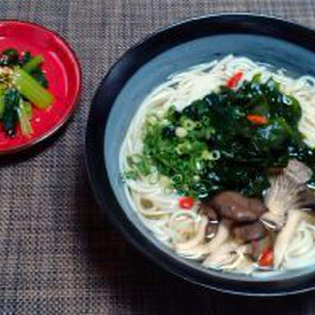 未だ１１月の日々ごはん・・・生わかめときのこの澄ましにゅう麺♪・・♪