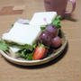 ツナとチーズのサンドイッチ。