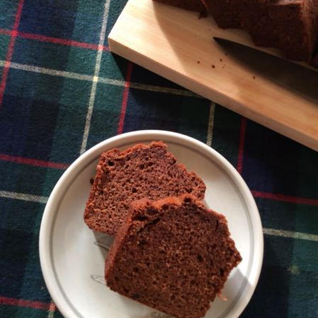焼きっぱなしのチョコレートケーキ