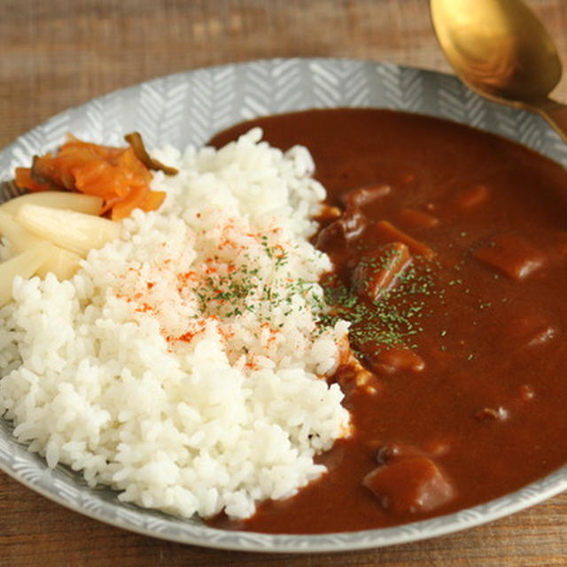 レトルトカレーの日があったって・・・