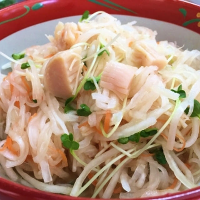 ホタテの缶詰で大根サラダ＆みんなでお正月♪