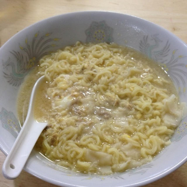 エースコックのワンタン麺