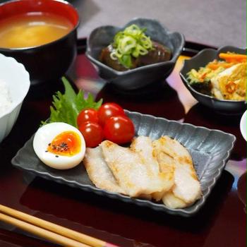 今日もトロリ蒸したまご＆豚トロ塩焼き