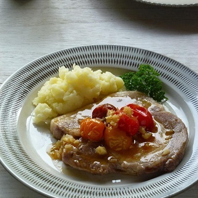 豚肉とミニトマトの甘酢ソテー