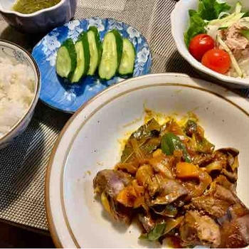 まさかの・・・＆鶏レバーのカレーケチャップ煮