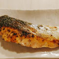 生秋鮭で作るハーブマリネソテーと八角香る中華カレー