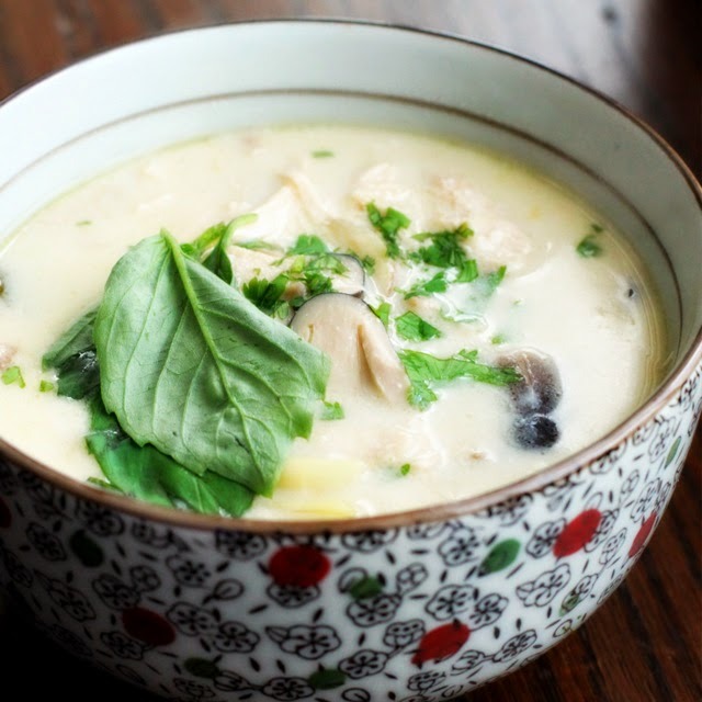 ต้มข่าไก่、Tom Kha Gai│タイ風鶏肉のココナッツスープ