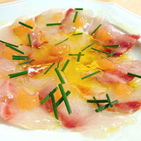 お酢と果汁のペースト　ビネ果＜ピンクグレープフルーツ＞を使って真鯛のカルパッチョ