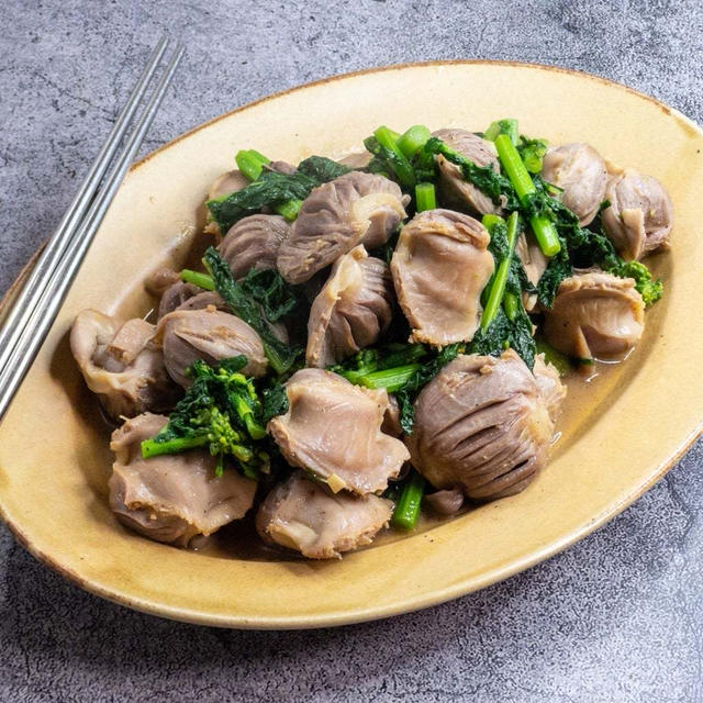 砂肝と菜の花のにんにくバター醤油炒め午後は、ごはんのおかずにはもちろんおつまみにも...