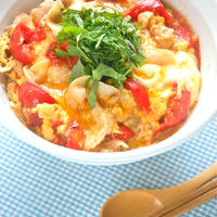 とろとろ卵と甘〜いフルーツトマトで簡単ご飯！トマト豚丼。