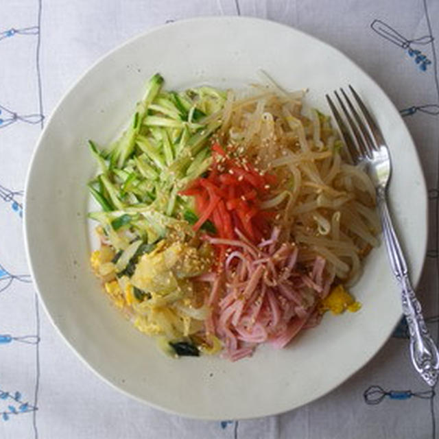 今年初の冷やし中華的食べ物