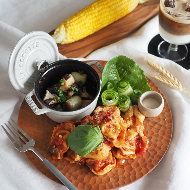 staubの新色「カンパーニュ」でワンプレートランチ♪ 三つ編みトウモロコシも始めました