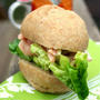 Chicken Salad Sandwich with Harissaピリ辛チキンサラダサンドイッチ