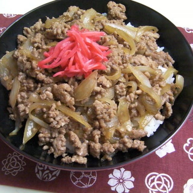 豚丼ならず「豚ひき丼」