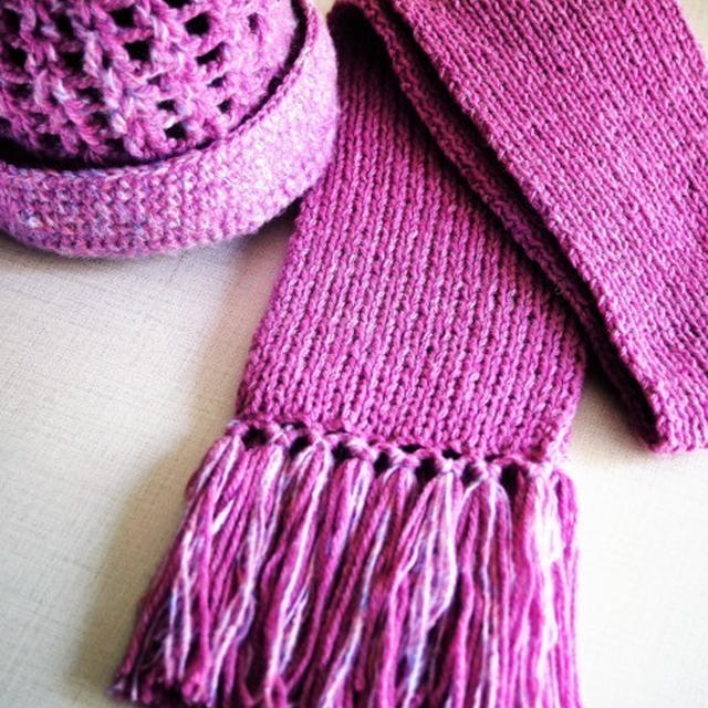 ■続・編み物【棒針編みでマフラーが仕上がりました♪】急ピッチ1・5日で（笑）
