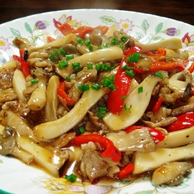 豚肉とキノコの黒酢炒め