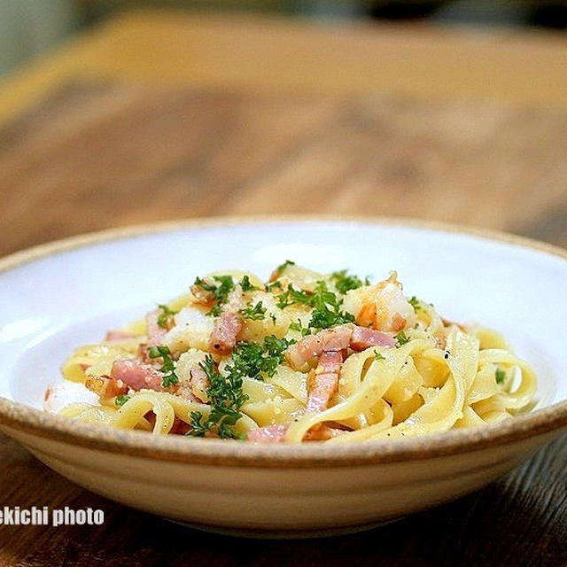 「海老とベーコンのパルメジャーノパスタ」VS「昔懐かし鉄板ナポリタン」