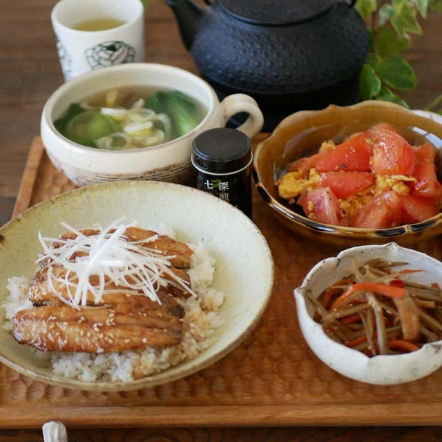 全く臭みのない、イワシの蒲焼き丼