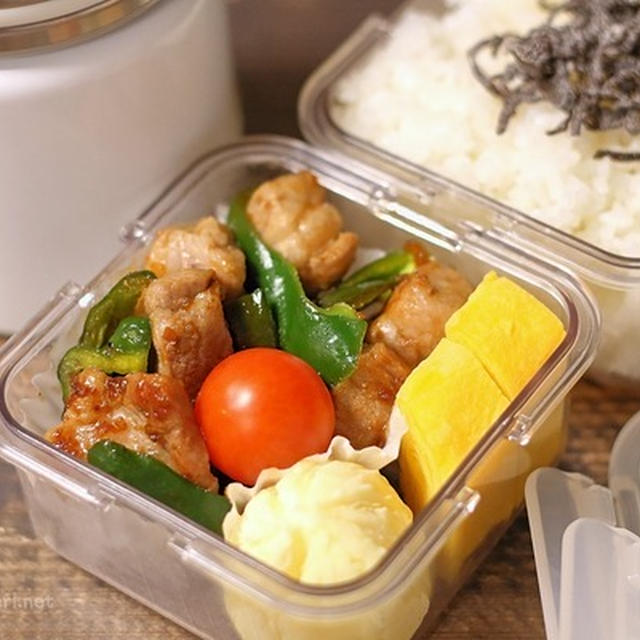 ピーマン入りで彩UP！簡単トンテキ弁当｜ソース1本で簡単味付け